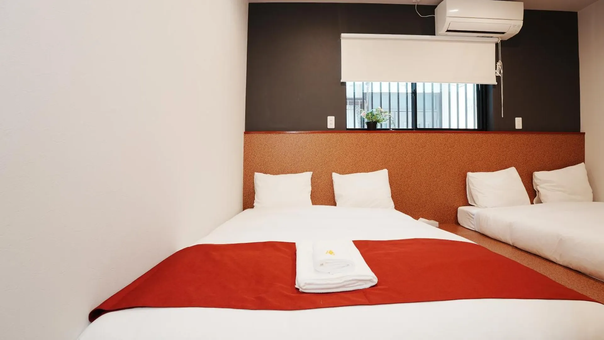 Newly Opened, 3 Min Walk To Hanazonocho Subway Station, Large Flat! 3 Min Drive To Namba! 大阪市