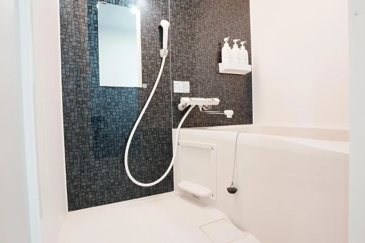 Newly Opened, 3 Min Walk To Hanazonocho Subway Station, Large Flat! 3 Min Drive To Namba! 大阪市
