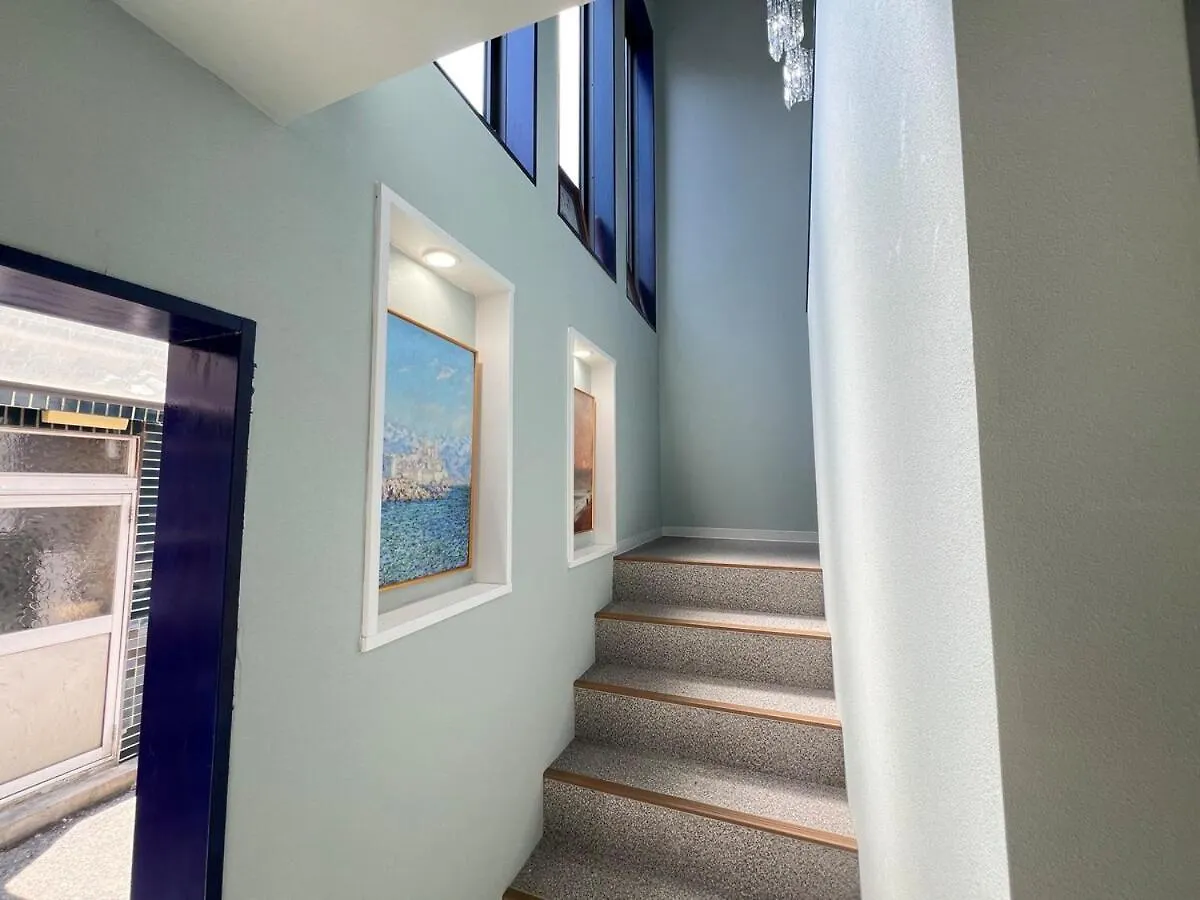 Newly Opened, 3 Min Walk To Hanazonocho Subway Station, Large Flat! 3 Min Drive To Namba! 大阪 日本